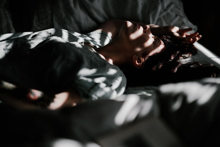 O sono interfere na sensação de dor? Descubra!