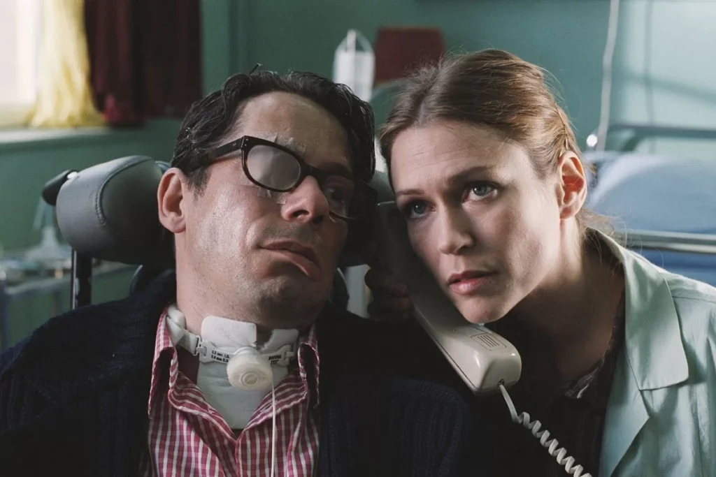 Cena do filme O Escafandro e a Borboleta, sobre a vida de Jean-Dominique Bauby após um AVC